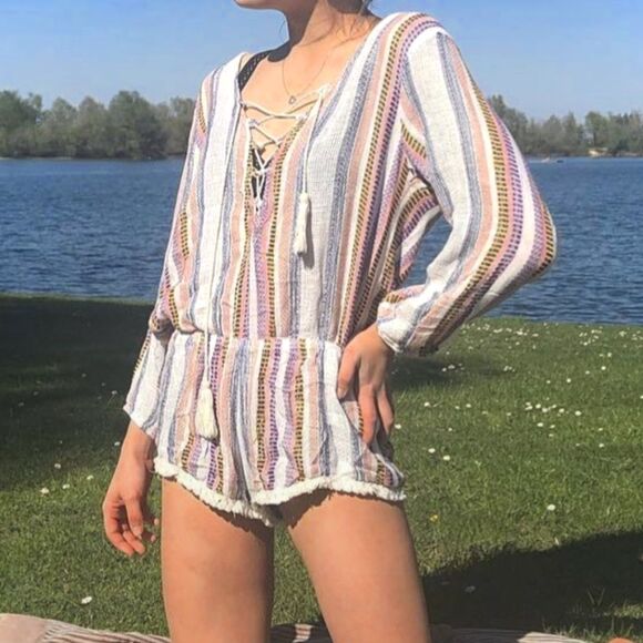 Surf Gypsy Striped Lace Up Front Boho Beachy Tassel Romper NWT Women's Size M - Picture 1 of 9